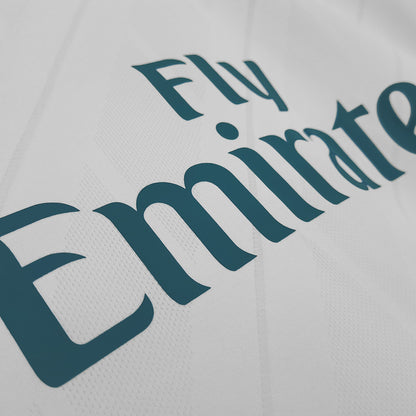 Tricouri Fotbal Vintage Real Madrid MODRIĆ #10 Acasă 2017/18 Mânecă Lungă