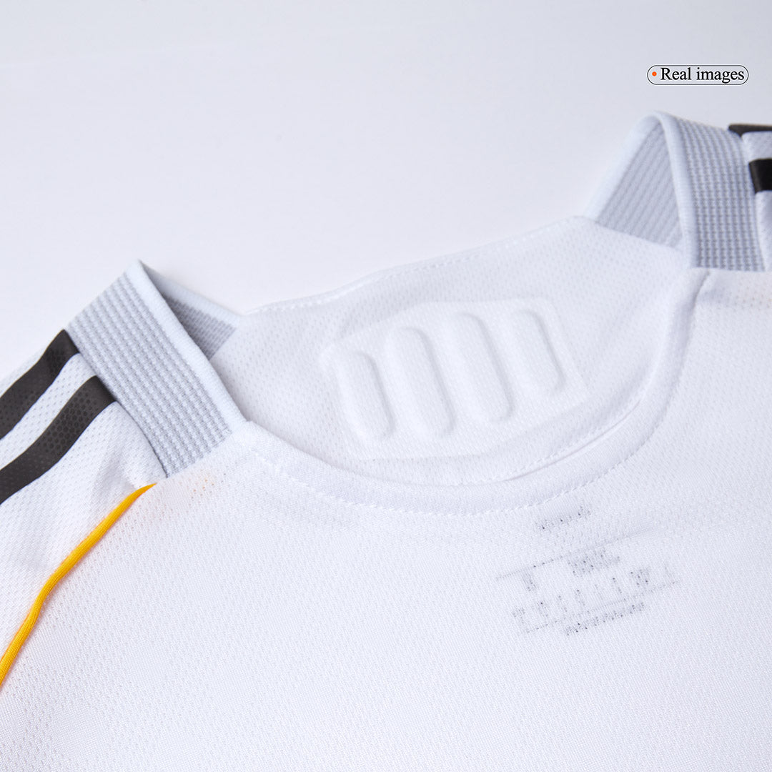 Tricouri Fotbal Real Madrid VALVERDE #8 Acasă 2025/26 Authentic - Premium