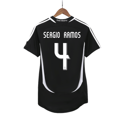 Tricouri Fotbal Vintage Real Madrid SERGIO RAMOS #4 Deplasare 2006/07