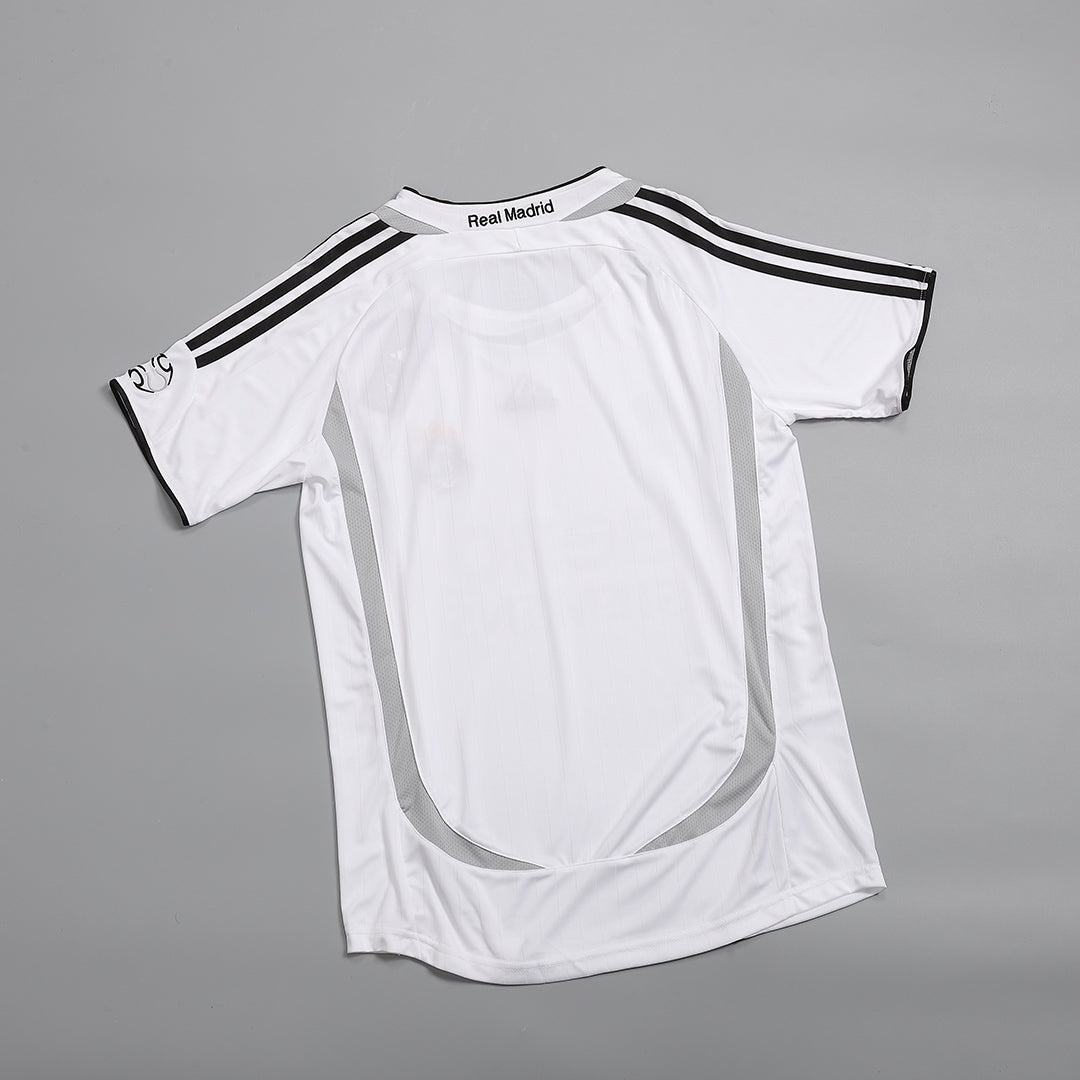 Tricouri Fotbal Vintage Real Madrid SERGIO RAMOS #4 Acasă 2006/07